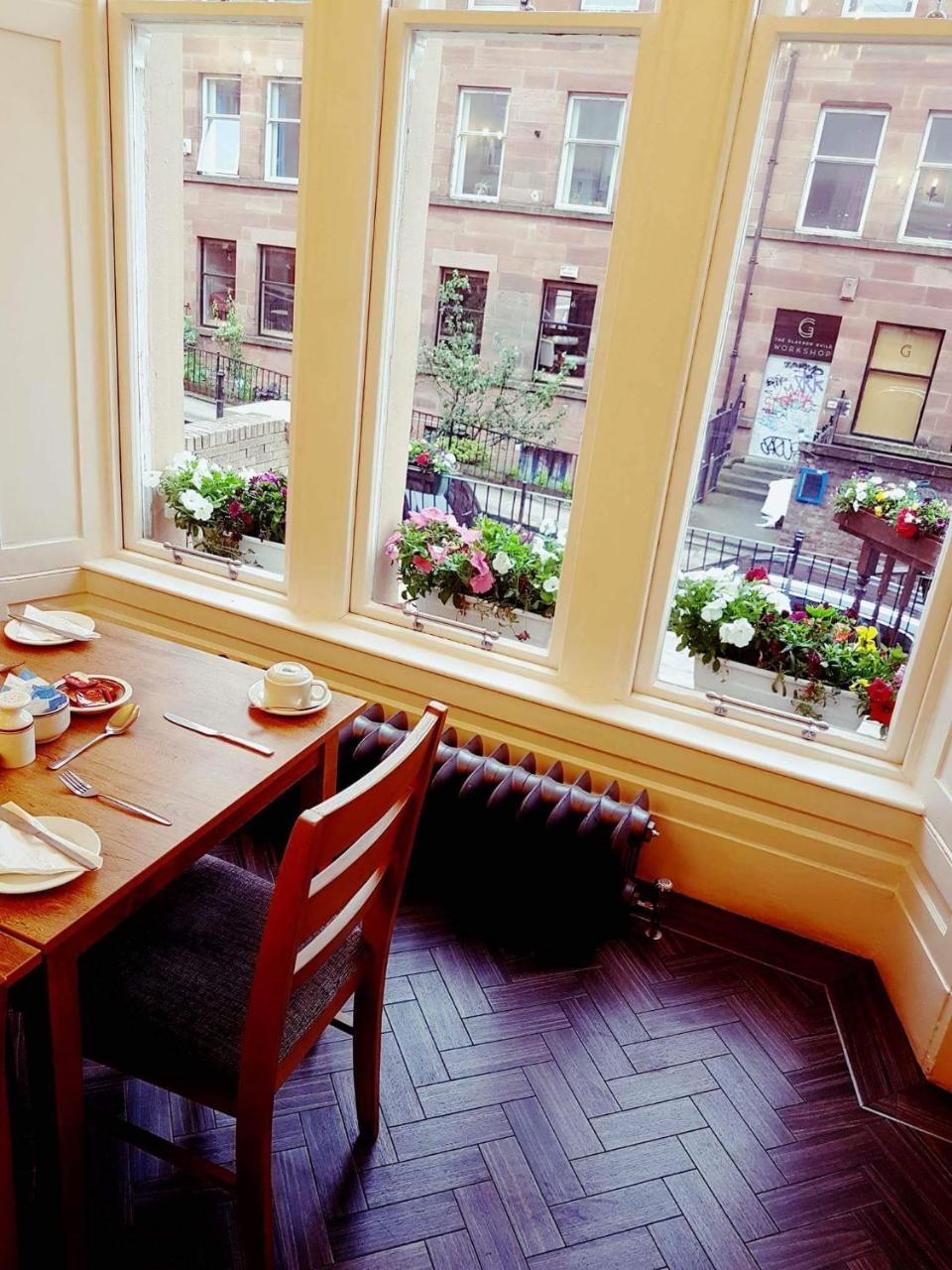 Mclays Guest House Glasgow Eksteriør billede